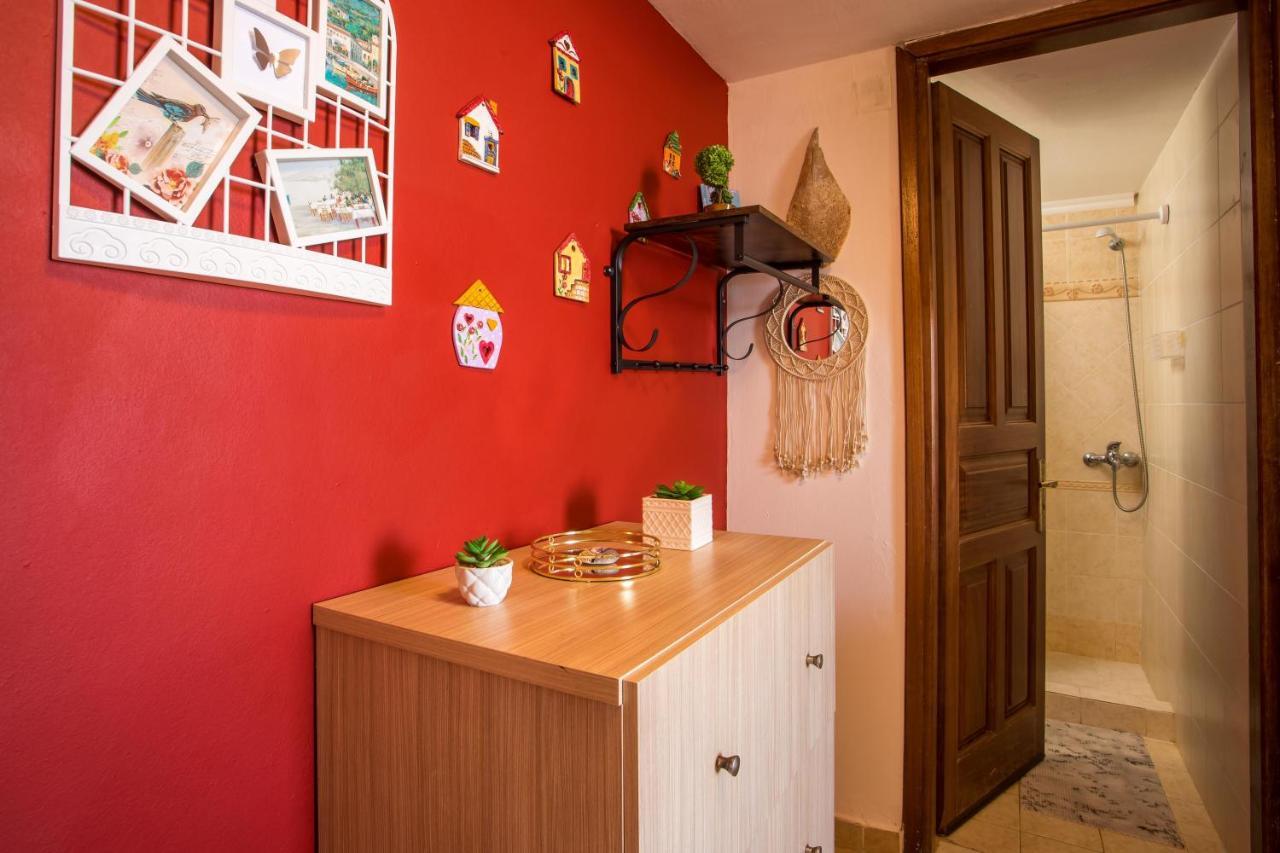 Appartamento Anna'S House Chalki Town Esterno foto